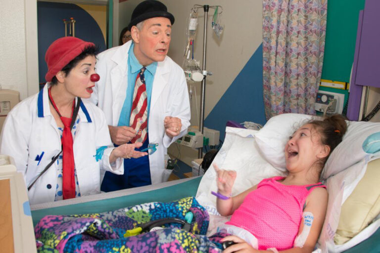 Cool Fool School comes to Atlanta, trains performers how laughter can be medicine