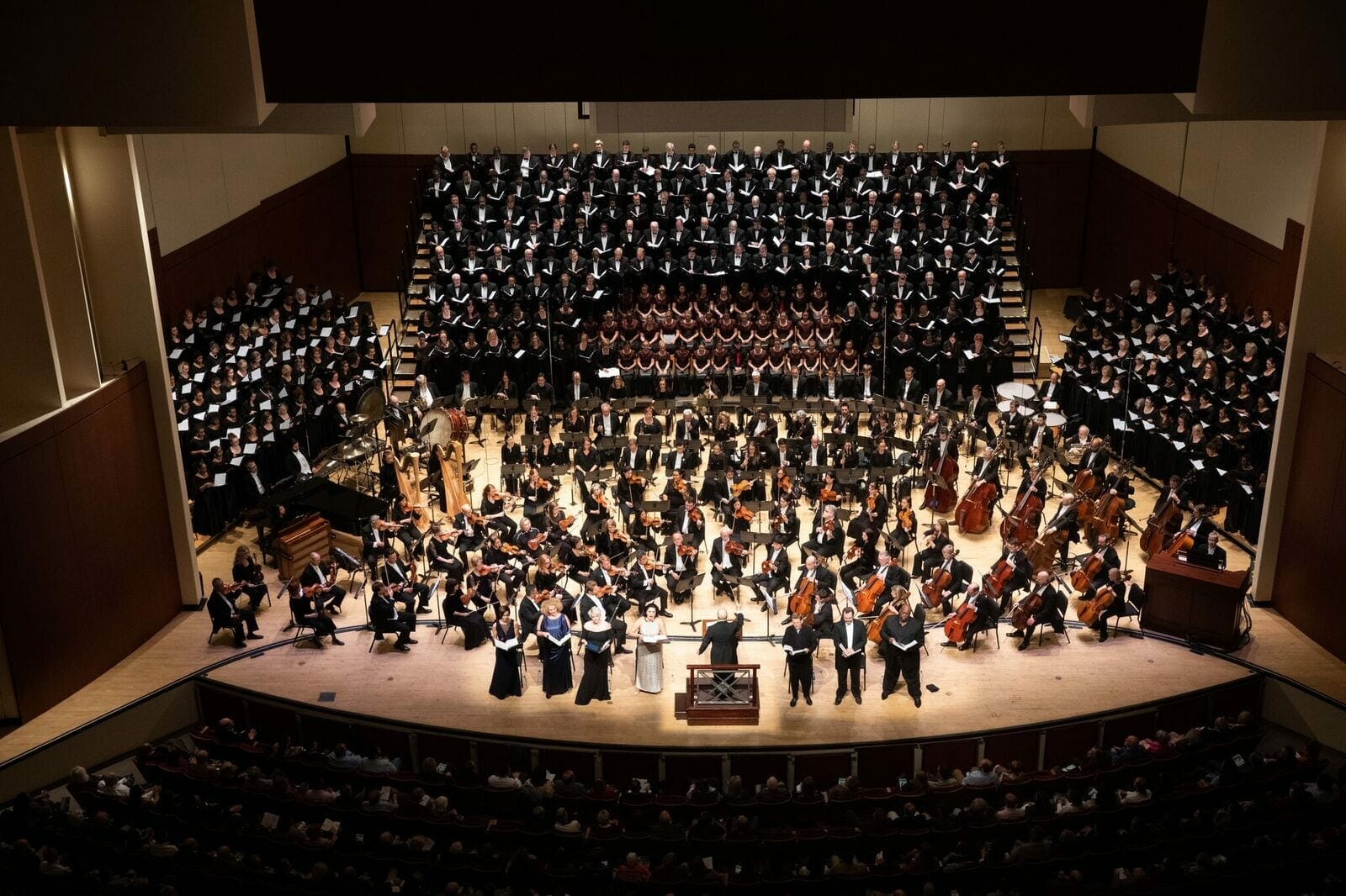 The Atlanta Symphony Orchestra and Chorus, along with other singers, crowd onto stage for Mahler's Eighth.